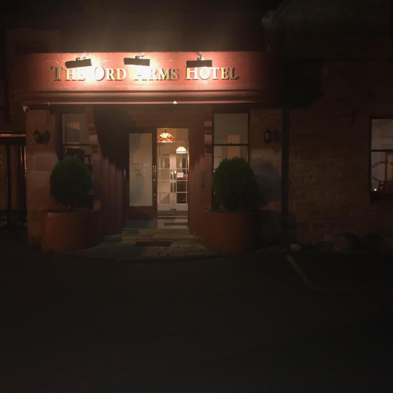 Ord Arms Hotel Muir of Ord Exterior foto
